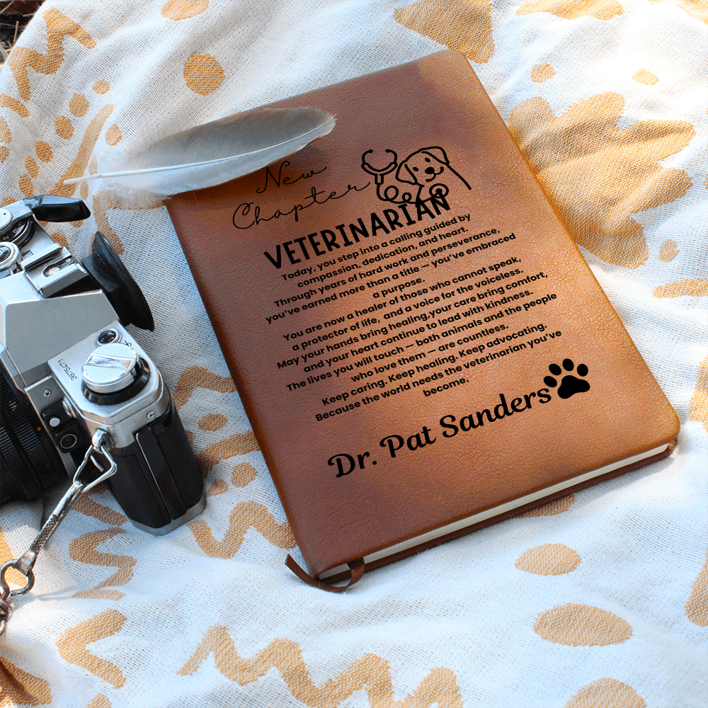 Custom name veterinarian journal, veterinarian graduation for him her, vet grad gift, future veterinarian gift for daughter granddaughter niece.